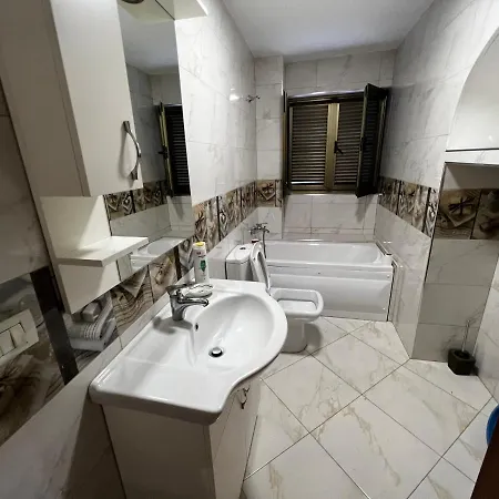 Drion Hostel * Tirana