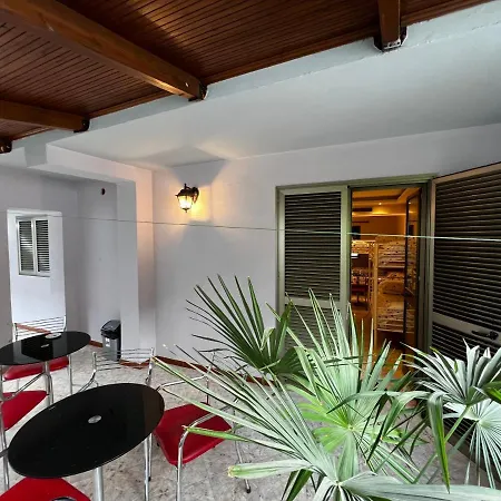 Drion Hostel * Tirana